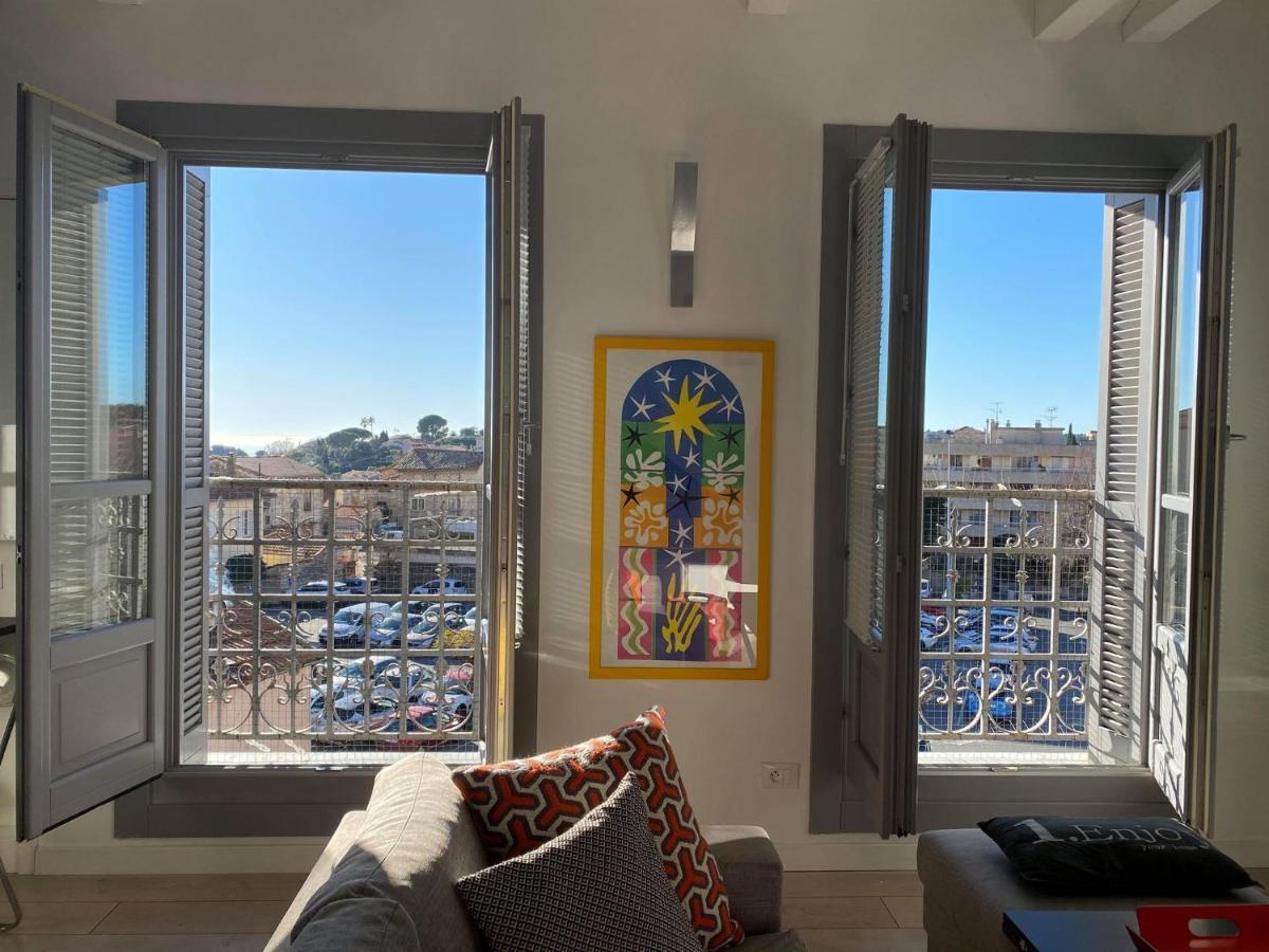 Appartement Superbe studio au centre de Vence Extérieur photo