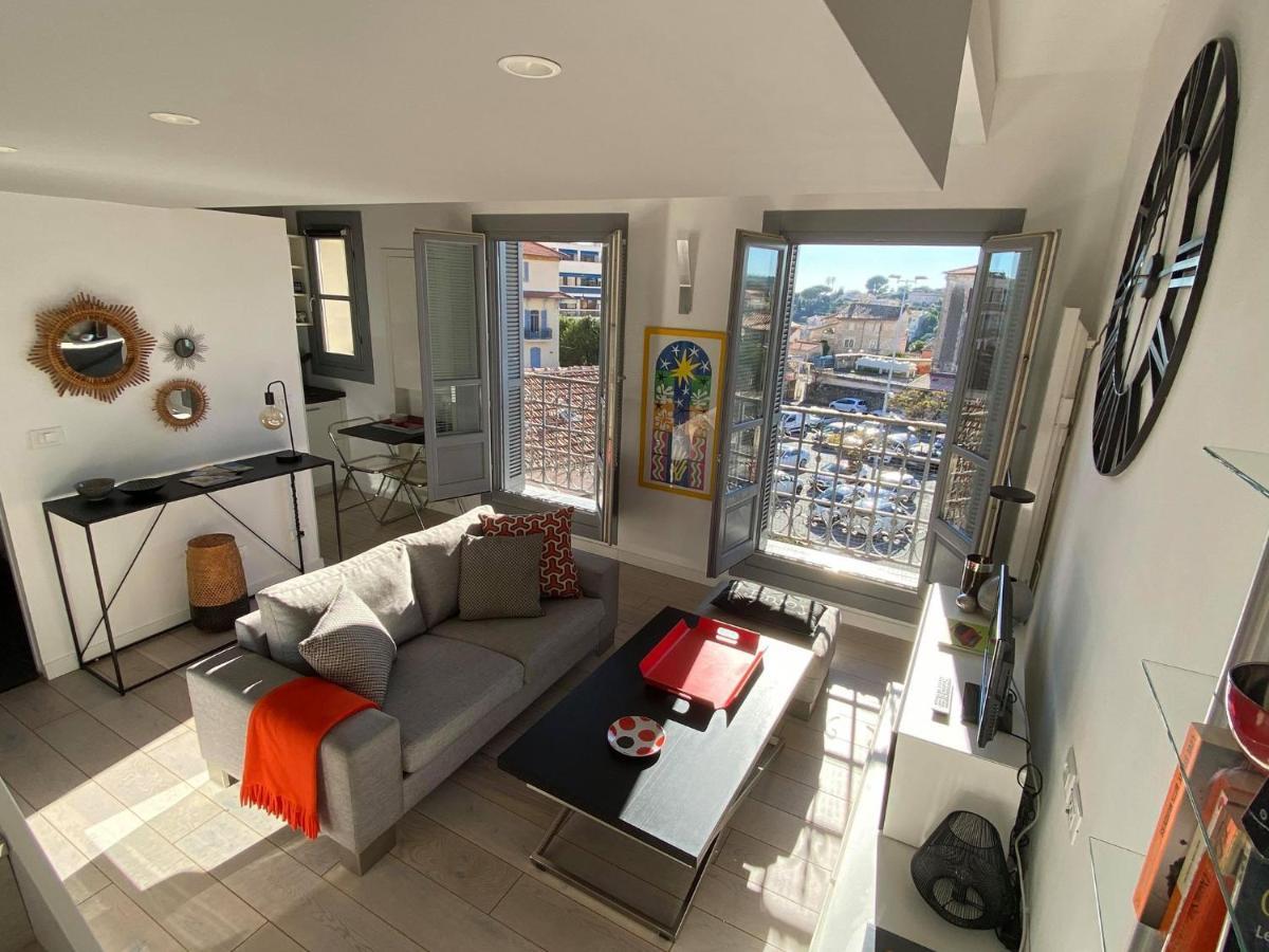 Appartement Superbe studio au centre de Vence Extérieur photo