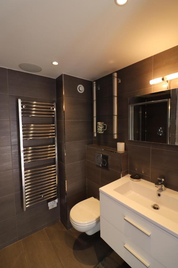 Appartement Superbe studio au centre de Vence Extérieur photo