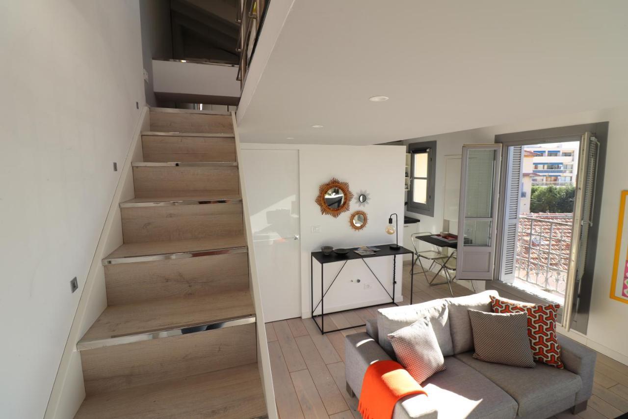 Appartement Superbe studio au centre de Vence Extérieur photo
