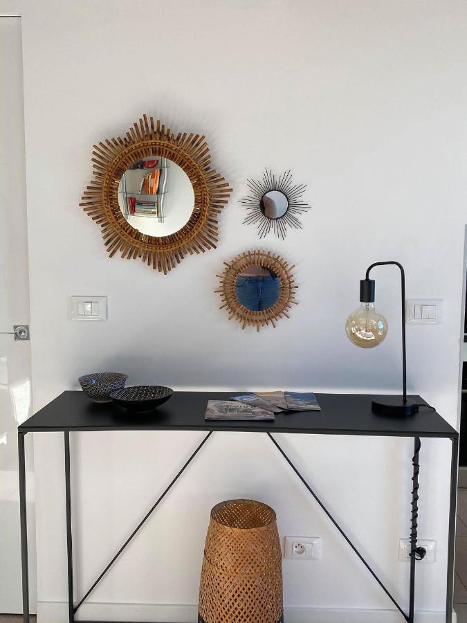 Appartement Superbe studio au centre de Vence Extérieur photo