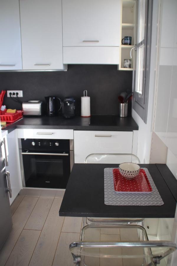 Appartement Superbe studio au centre de Vence Extérieur photo