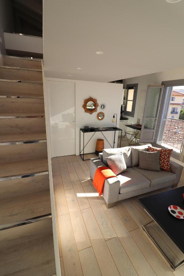 Appartement Superbe studio au centre de Vence Extérieur photo