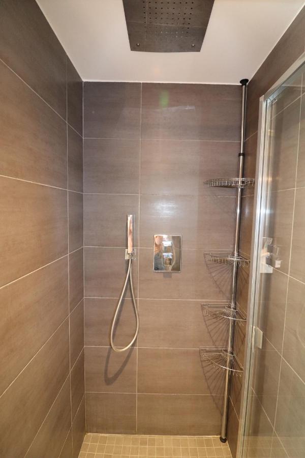 Appartement Superbe studio au centre de Vence Extérieur photo